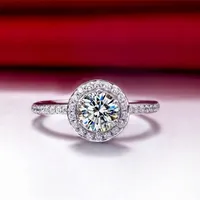 純正925銀の高級リング1ct NSCDシミュレートされたダイヤモンドの婚約リングの女性ブランドジュエリー18Kホワイトゴールドメッキ