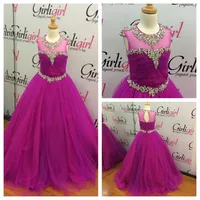 2021 Wunderschöne lila Mädchen Pageant Kleider mit Rundhalsausschnitt und Kristallen Details echtes Foto Rhinestones gefaltete Tüll-Mädchen-Prom-Gowns Custom