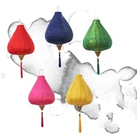 Las linternas de seda del satén para los artes creativos chinos tradicionales de la linterna del diamante y las artesanías obsequian multi colores alta calidad 40bt4 C