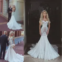 2018 Off the Shoulder Mermaid Wedding Dresses Lace Appliqued Sweep Train Dubai Arabic Low Back Bridal Gowns Vestidos De Noiva