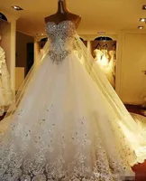 Cristales de lujo vestidos de novia vestido de novia de encaje sin espalda de bola 2020 una línea novia del amor del vestido más el tamaño de apliques de perlas Jardín
