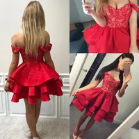 Маленькие красные короткие платья выпускного вечера 2018 кружева с плеча сатин многоуровневые вечерние платья на молнию обратно дешевое платье на домохозяйство для девочек