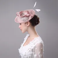 2017 Kobiety Bridal Hat Pościel z Piórą Lady Chic Fascynator Kapelusz Koktajl Wedding Party Kościół Headpiece Akcesoria do włosów