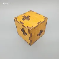 Натуральные деревянные игрушки для взрослого подарочного разума игры Swiss Cube Cross Puzzle Kong Ming Lock