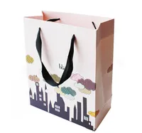 Hoogwaardige papieren zakken aangepaste afdrukken volledige kleur met handgrepen Packaing tassen voor geschenk / winkelen / promotie, lint of katoenen touw handgrepen