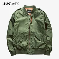 도매 - UWBACK 2017 새로운 브랜드 봄 재킷 남자 플러스 크기 느슨한 폭격기 재킷 윈드 브레이커 남자 Veste Homme Caa051