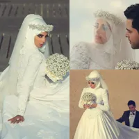 2018 New Romantic High Neck maniche lunghe Hijab arabo musulmano Abiti da sposa con perline Perline Custom Made Appliques Pizzo Abiti da sposa