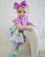 生まれたばかりの赤ちゃんの女の子の服のノースリーブレースの女の子ロンパースファッションドレスピンクブルースウィートジャンプスーツ+かわいいヘッドバンドの花kawayi衣装卸売