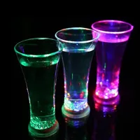 Kubek indukcyjny wody Okulary LED Light Luminous Cup Organization Sok Owocowy Cups Kolorowe dla Bar Party Supplies 6 4JC KK