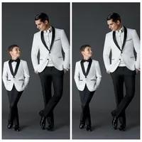 Custom Made Yeni Moda Damat Smokin erkek Gelinlik Balo Baba Ve Erkek Smokin Suits (Ceket + Pantolon + Yay) Resmi Giyim