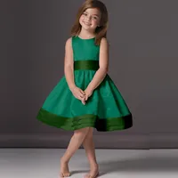 2019 Cheap Emerald Green Flower Girl Dresses A Linha Scoop comprimento do joelho cetim mangas inchado do desgaste do partido Meninas Vestido Custom Made