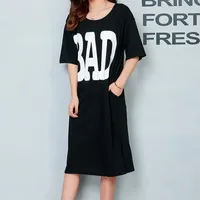 2017新しい夏のサイドハイスリットロングTシャツ女性のセックス悪いプリントドレスドレス半袖ブラックホワイトファッション服