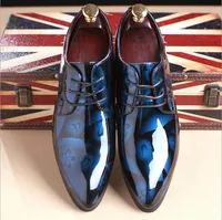 Tasarımcı Moda Kırmızı Erkekler Düğün Ayakkabı Yeni Varış Sivri Burun Patent Deri Ayakkabı Adam Artı Boyutu 12 13 Siyah Parti Ayakkabı Hombre Zapatos