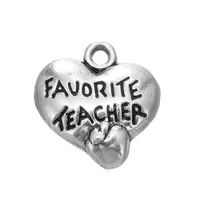Insegnante preferito vintage all'ingrosso online stampato su charms a forma di cuore con mela alzata per la giornata degli insegnanti AAC147