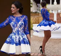 Nyaste Royal Blue and White Short Prom Klänningar 2017 Sheer Half Sleeves Applique Lace Jewel Neck Homecoming Dresses Cheap