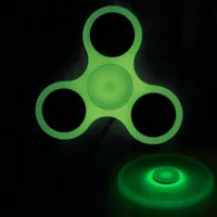 Luminous Glow Fidget Spinner Réducteur de stress avec lumière verte qui brille dans le noir pour ADD ADHD Anxiety With Retail
