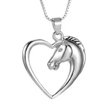 Partihandel-Funique Shining Heart Häst Hängsmycke Halsband Smycken Silver Tone Häst i Hjärtan Halsband för Kvinnor Tjej Mamma Vänner Bästa gåvor