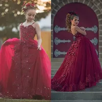2020 Prinsessan Burgundy Flower Girl Dresses for Weddings Spaghetti Strap Lace Appliques Beaded Girls Formal Dress Kids Prom Communion Grows
