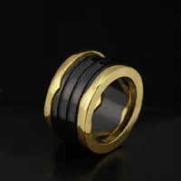 Горячее новое поступление специальные черно-белые наборы для новобрачных классические кольца для колец керамика кольцо 18k розовое золото кольцо Титан / широкая версия