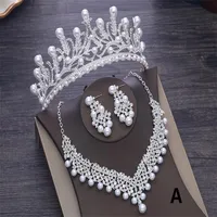 Hoge kwaliteit 2018 Drie stukken Bruids Accessoires Duidelijke Crystal Pearls Bridal Crown Oorbellen en Ketting Formele Party Hoofpiezen