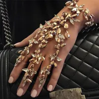 Nytt bröllopsredovisning Rhinestone Finger Ring Armband för kvinnor Crystal Bangle Charm Smycken Gåvor 4 färger