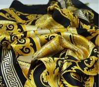 Известный стиль 100% шелковые шарфы женщины и мужчины сплошные цвета золотые черные шеи печать мягкие модные шаль женщины шелковый шарф квадрат