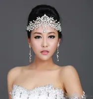 2019 Eleganckie Tiaras i Korony Rhinestone Akcesoria do włosów na ślub Quinceanera Korant Włosów Biżuteria Bridal Crystal Wedding Tiaras Crown