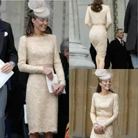 2018 Mãe da Noiva Vestidos Fabulous Lace Bateu De Nascimento Da Bainha Bainha Do Joelho Vestidos formais Kate Middleton Wedding Guest Waships