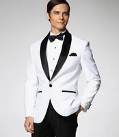 Новый нестандартный дизайн одна кнопка белый черный атлас отворот жениха смокинги лучший мужчина жениха мужчины свадебные костюмы (куртка + брюки + ремень + галстук)