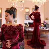 2020 Arabiska vackra långa ärmar formella kvällsklänningar med pärlstav krage Mermaid Bourgogne Velvet Long Prom Dress Mother Dress