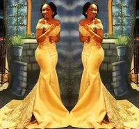 Impresionantes diseños de sirena Vestidos de noche 2019 Fuera del hombro Cuello Trompeta Corte Romántico Encaje amarillo y satinado con cuentas Vestidos formales