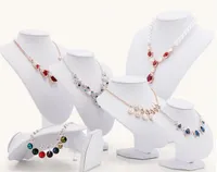 Smycken Display Necklace Display Shelf Smycken Hållare Rack Stand Box för Smycken Halsband / Hängsmycke Stand Vit Läder