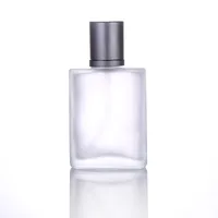 Venda quente 200 pçs / lote Vazio Recarregáveis ​​Portátil Perfume Atomizador De Vidro Spray Transparente Fosco Perfume Garrafas 50 ml Com Bico