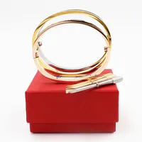 Lujo High Qualtiy Classic Design BraceletsBangles para la joyería de las pulseras de boda del manguito de acero inoxidable del amante con el tornillo