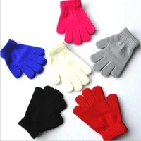 キッズニットマジックグローブ冬のアウトドアスポーツ暖かい手袋5フィンガーグローブプレーンベビービデオン6-11歳の子供たちのための暖かいミトン