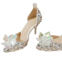 Gorgeous Crystal Wedding Bridal Shoes Rhinestone 8cm Princess Röd Silver Färgglada Formella Party Promskor Pekade Toe Kvinnor Pumpar