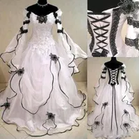 Vintage plus taille gothique robes de mariée manches longues épaule noire dentelle corset back chapelle train robe de mariée robes de brouillard fleurs fleurs