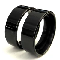 50 stks Black Comfort-Fit 8mm Band Ring Man Vrouwen Klassieke Eenvoudige Finger Ring 316L Rvs Sieraden Maten Geassorteerde Gloednieuwe Groothandel