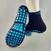 Mode Sport Trampolin Socken Die rutschfesten Außensocken aus Silikon Atmungsaktive absorbierende Yoga Pilates Socken springen Frauen Silikagelsocke
