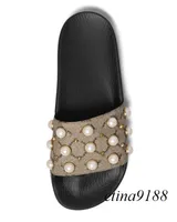 2018 Mens E Womens Fashion Gomma SloDals Sandali con effetto perla e borchie tonica oro Ragazzi e ragazze Pantofole da spiaggia all'aperto