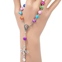 8 MM Bunte Acryl Perlen Katholischen Rosenkranz Armband Frauen Religiöse Christentum Jungfrau Maria Jesus Kreuz Kruzifix Armband tropfenverschiffen