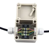 Caja de conejección eléctrica impermeable IP65 Caja de conexiones con conectores de glándula 86 * 84 * 60mm