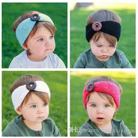 13色の赤ちゃんファッションウールのかぎ針編みのボタンの柔らかい快適な編み物のヘアバンドの新生児の冬の暖かいヘッドラップ