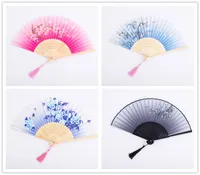 Chiński styl składany wentylator dla akcesoriów ślubnych Krajobraz Kwiat Ręcznie Made Silk Fani na Wedding Party Hand Fan Crafts Wedding Favors