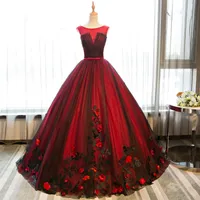 Elegante Frauen Ballkleid Quinceanera Kleider mit Schärpen Redblack Formale Abendkleider Bodenlangen Spitze Appliques Schnürstabelle Prom Kleider