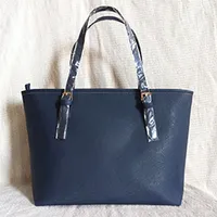Nuevo Europa y los Estados Unidos Nuevas señoras Hand Capacity Handbag 22 Color Fashion Bolso de hombro de cuero PU de alta calidad