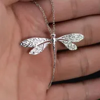 Fashion Charms 925 Sterling Sterling Cz Dragonfly Femmes Pendentif Collier pour Pull Clavicule Pull Bijoux Cadeau