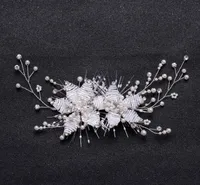 Hand-stickad brud Tiara Pearl Flower Hair Clip Bridal Hair Tillbehör
