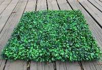 100 unids / lote 25 x 25 cm Turf de céspulas artificiales Simulación de plástico Betwood Hierba Matera verde Milán Hierba para el hogar Decoración del jardín