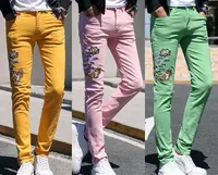 2020 Neue Mode Blume Blumenmänner Dünne Stretch Jeans Gestickte Strumpfhosen Lässige Hose Farbe Gelb Rosa Grün